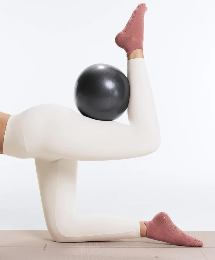 2 perechi de Șosete scurte din amestec de poliamidă pentru yoga și pilates 2 perechi de Șosete scurte din amestec de poliamidă pentru yoga și pilates