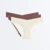 3 chiloți clasici de bikini cu decupaj în V, tăiate cu laser, din amestec de poliamidă invizibilă 3 chiloți clasici de bikini cu decupaj în V, tăiate cu laser, din amestec de poliamidă invizibilă
