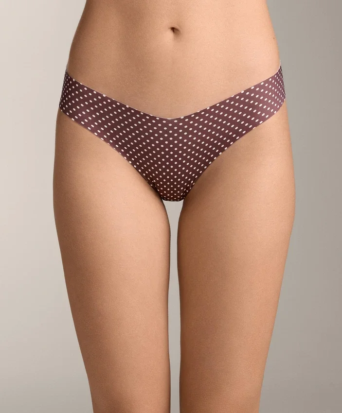 3 chiloți clasici de bikini cu decupaj în V, tăiate cu laser, din amestec de poliamidă invizibilă 3 chiloți clasici de bikini cu decupaj în V, tăiate cu laser, din amestec de poliamidă invizibilă