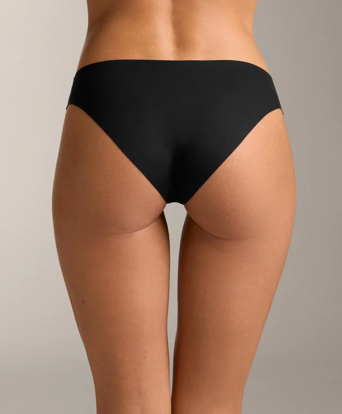 3 chiloți clasici de bikini din amestec de poliamidă cu decupaj în V invizibil 3 chiloți clasici de bikini din amestec de poliamidă cu decupaj în V invizibil