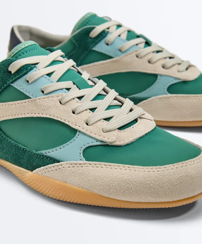 Adidași în stil retro Adidași în stil retro