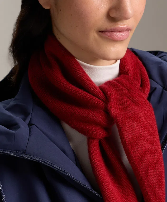 Bandana tricotată din 90% lână și 10% cașmir Bandana tricotată din 90% lână și 10% cașmir