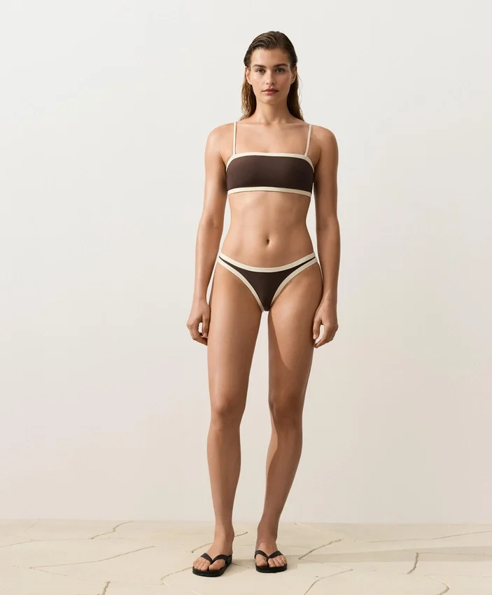 Bikini bandeau cu bordură contrastantă Bikini bandeau cu bordură contrastantă