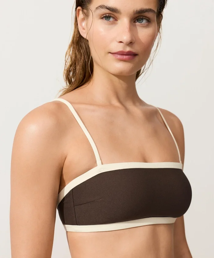 Bikini bandeau cu bordură contrastantă Bikini bandeau cu bordură contrastantă