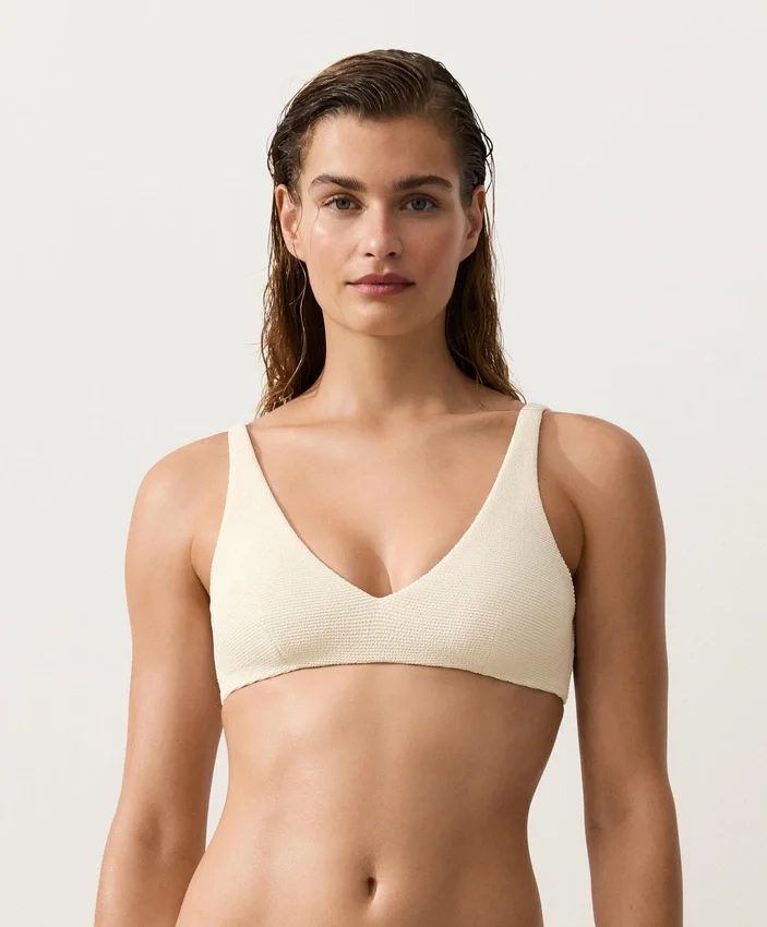 Bikinis cu guler încrețit Bikinis cu guler încrețit