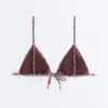 Bikinis triunghiuliari cu smocuri Bikinis triunghiuliari cu smocuri