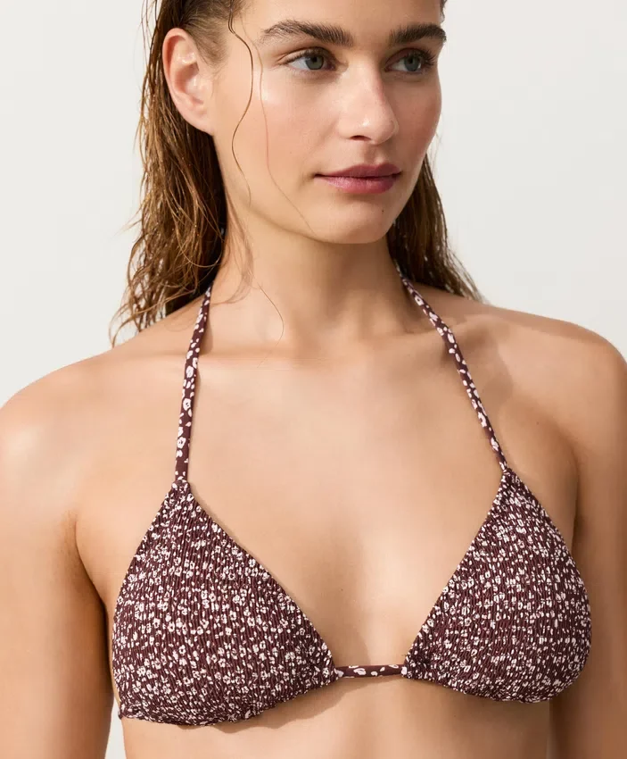 Bikinis triunghiuliari cu smocuri Bikinis triunghiuliari cu smocuri