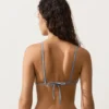 Bikinis triunghiuliari cu valuri contrastante croșetate Bikinis triunghiuliari cu valuri contrastante croșetate