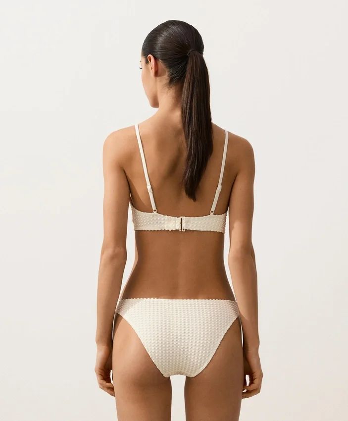 Top de bikini triunghiular din croșetat cu textură cu bule Top de bikini triunghiular din croșetat cu textură cu bule