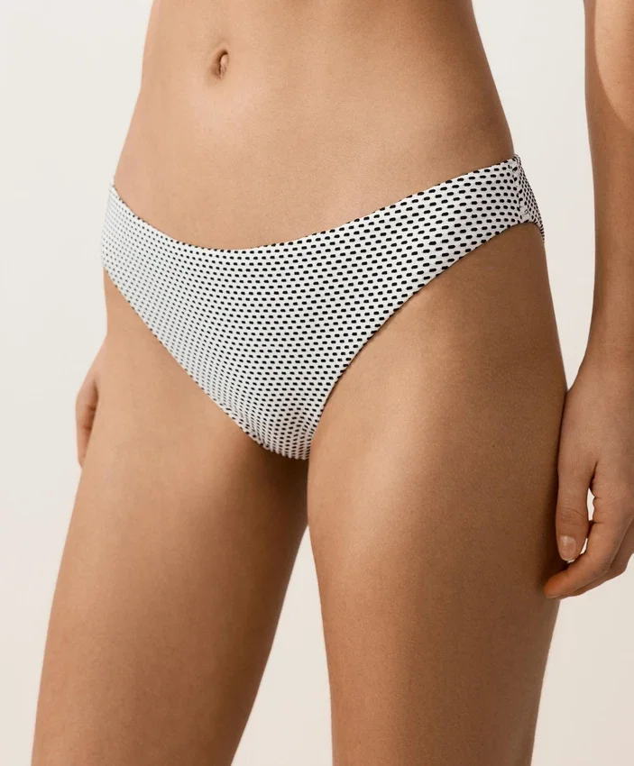 Chiloți clasici de bikini din țesătură jacquard cu buline Chiloți clasici de bikini din țesătură jacquard cu buline