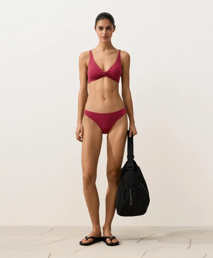 Top de bikini cu guler halter din jacquard geometric Top de bikini cu guler halter din jacquard geometric