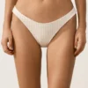 Chiloți de bikini cu acoperire medie, croi în U și textură cu bule, din croșetat Chiloți de bikini cu acoperire medie, croi în U și textură cu bule, din croșetat