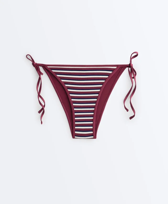 Chiloți de bikini cu acoperire medie, cu dungi texturate și legături Chiloți de bikini cu acoperire medie, cu dungi texturate și legături