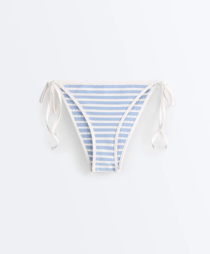 Chiloți de bikini cu acoperire medie, cu dungi texturate și legături Chiloți de bikini cu acoperire medie, cu dungi texturate și legături