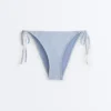 Chiloți de bikini cu acoperire medie, cu dungi texturate și legături Chiloți de bikini cu acoperire medie, cu dungi texturate și legături
