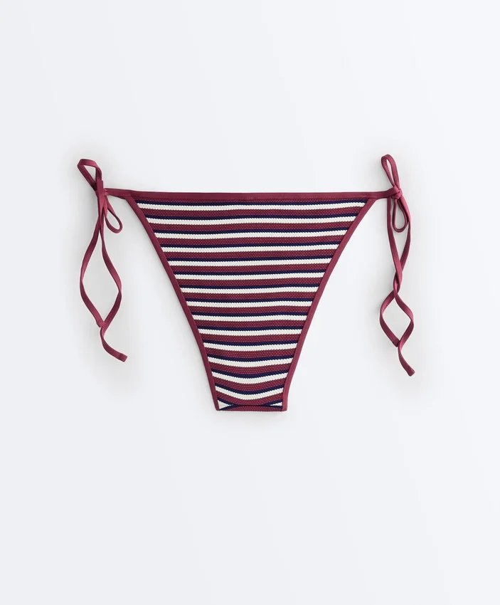Chiloți de bikini cu acoperire medie, cu dungi texturate și legături Chiloți de bikini cu acoperire medie, cu dungi texturate și legături