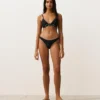 Chiloți de bikini cu acoperire medie, decupaj în U și bordură Chiloți de bikini cu acoperire medie, decupaj în U și bordură