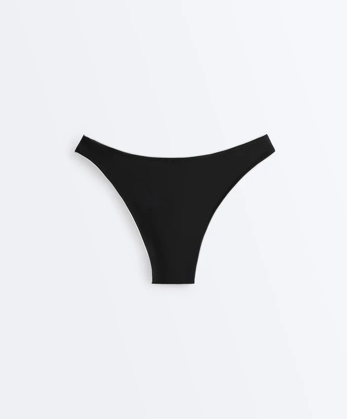 Chiloți de bikini cu acoperire medie, decupaj în U și bordură Chiloți de bikini cu acoperire medie, decupaj în U și bordură