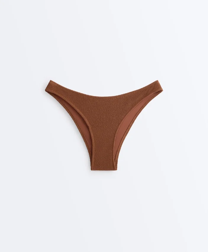 Chiloți de bikini cu acoperire medie, decupaj în U și țesătură șifonată Chiloți de bikini cu acoperire medie, decupaj în U și țesătură șifonată