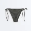 Chiloți de bikini cu acoperire medie și legături, din țesătură jacquard cu efect spălat Chiloți de bikini cu acoperire medie și legături, din țesătură jacquard cu efect spălat