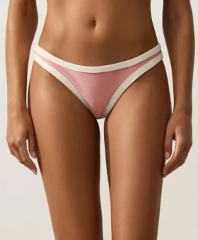 Chiloți de bikini cu decupaj în U și acoperire medie, cu bordură contrastantă Chiloți de bikini cu decupaj în U și acoperire medie, cu bordură contrastantă