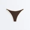 Chiloți de bikini cu decupaj în U și acoperire medie, cu bordură contrastantă Chiloți de bikini cu decupaj în U și acoperire medie, cu bordură contrastantă