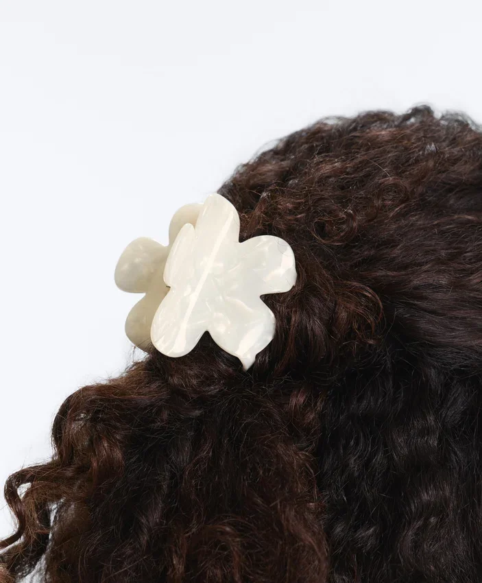 Clemă de accesoriu de păr mică în formă de floare Clemă de accesoriu de păr mică în formă de floare