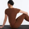 Cămășă cu mâneci scurte și fermoar Cămășă cu mâneci scurte și fermoar