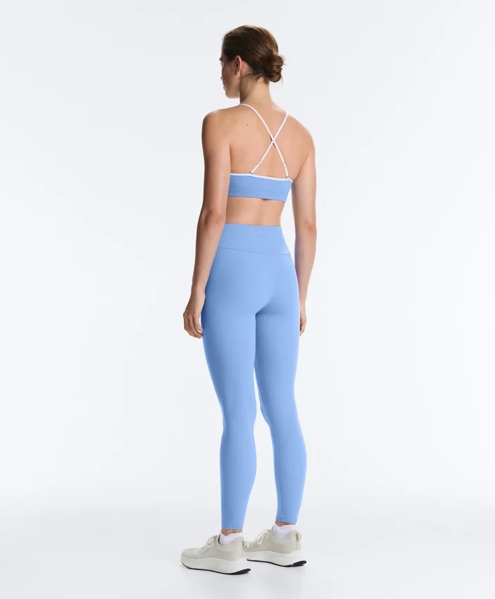 Sutiene sport Comfortlux cu susținere ușoară și bordură Sutiene sport Comfortlux cu susținere ușoară și bordură