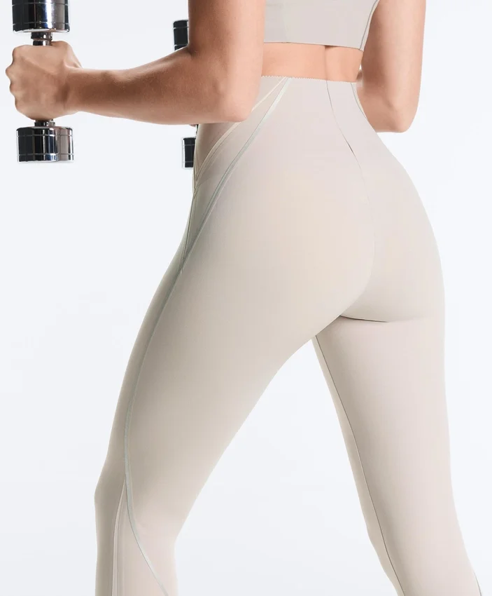 Colanți lungi până la gleznă, cu talie înaltă, Compressive, reflectorizanți, pentru Core Control în zona abdominală Colanți lungi până la gleznă, cu talie înaltă, Compressive, reflectorizanți, pentru Core Control în zona abdominală