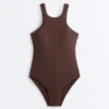 Costume de baie cu bretele încrucișate Costume de baie cu bretele încrucișate