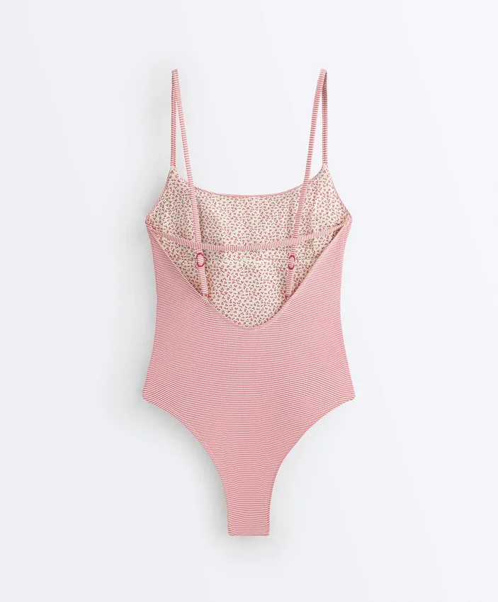 Costume de baie cu guler rotund în dungi Costume de baie cu guler rotund în dungi