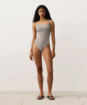 Costume de baie triunghiular cu dungi