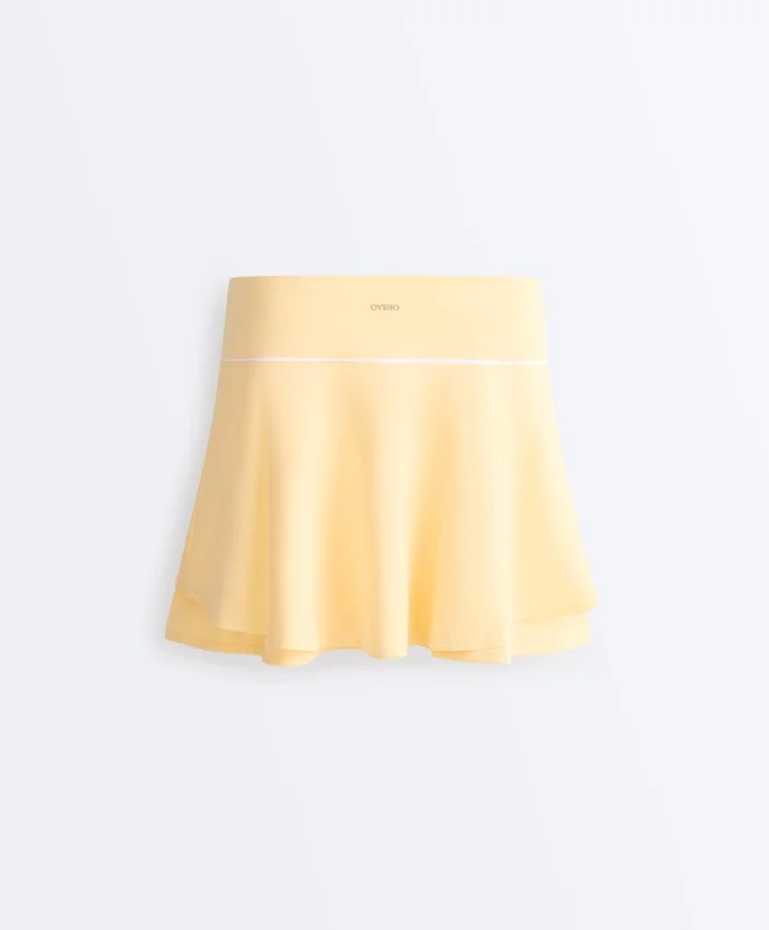 Fustă scurtă de pantaloni, cu două straturi Fustă scurtă de pantaloni, cu două straturi