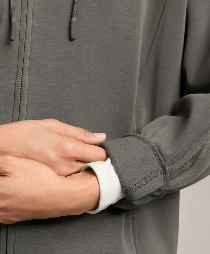 Geci cu glugă și detalii din tricot cu modal periat Geci cu glugă și detalii din tricot cu modal periat