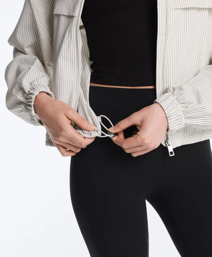 Geci cu strat exterior elastic în dungi Geci cu strat exterior elastic în dungi