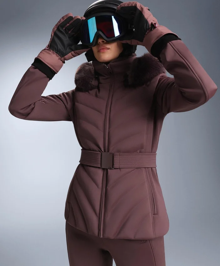 Geci de schi Primaloft® rezistentă la apă, cu croială super-ajustată Geci de schi Primaloft® rezistentă la apă, cu croială super-ajustată
