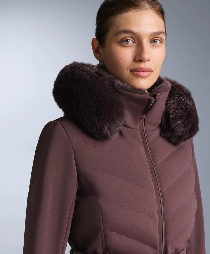 Geci de schi Primaloft® rezistentă la apă, cu croială super-ajustată Geci de schi Primaloft® rezistentă la apă, cu croială super-ajustată