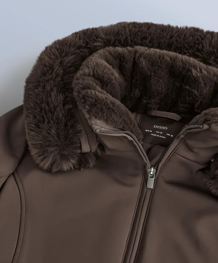 Geci de schi Primaloft® rezistentă la apă, cu croială super-slim Geci de schi Primaloft® rezistentă la apă, cu croială super-slim