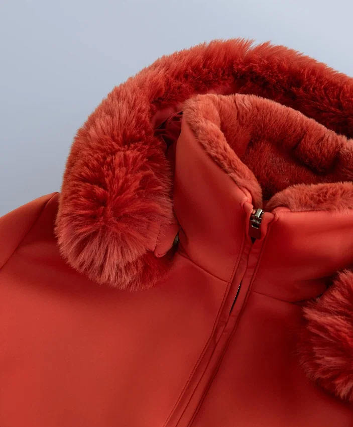 Geci de schi Primaloft® rezistentă la apă, cu croială super-slim Geci de schi Primaloft® rezistentă la apă, cu croială super-slim