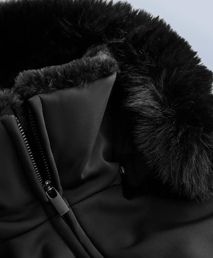 Geci de schi Primaloft® rezistentă la apă, cu croială super-slim Geci de schi Primaloft® rezistentă la apă, cu croială super-slim