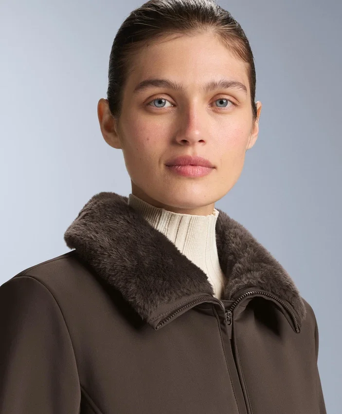 Geci de schi Primaloft® rezistentă la apă, cu croială super-slim Geci de schi Primaloft® rezistentă la apă, cu croială super-slim