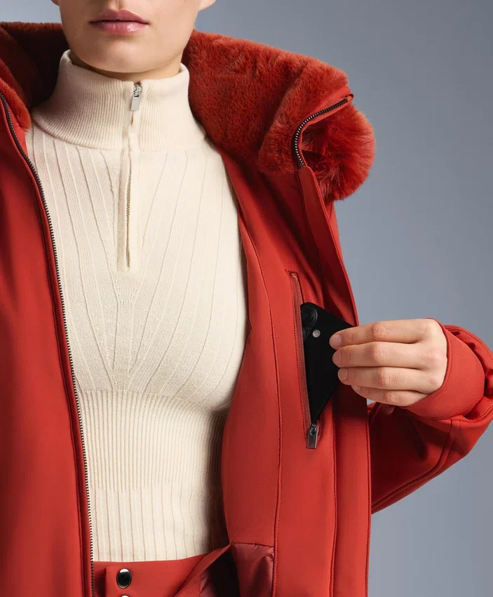 Geci de schi Primaloft® rezistentă la apă, cu croială super-slim Geci de schi Primaloft® rezistentă la apă, cu croială super-slim