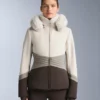 Geci de schi Primaloft® super-ajustate, rezistente la apă, cu blocuri de culoare Geci de schi Primaloft® super-ajustate, rezistente la apă, cu blocuri de culoare