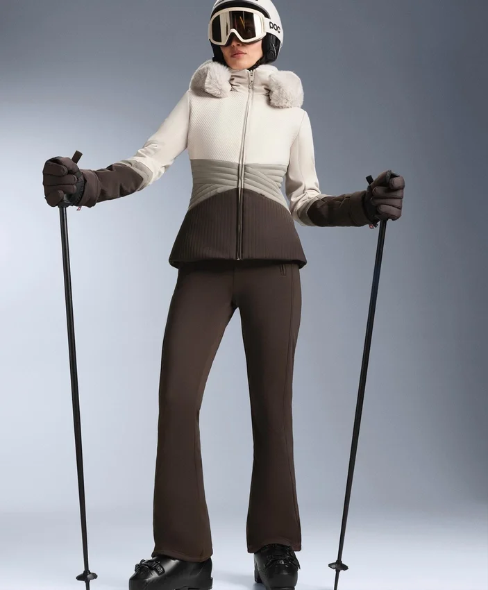 Geci de schi Primaloft® super-ajustate, rezistente la apă, cu blocuri de culoare Geci de schi Primaloft® super-ajustate, rezistente la apă, cu blocuri de culoare