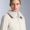 Geci de schi Primaloft® super-ajustate, rezistente la apă, cu blocuri de culoare Geci de schi Primaloft® super-ajustate, rezistente la apă, cu blocuri de culoare