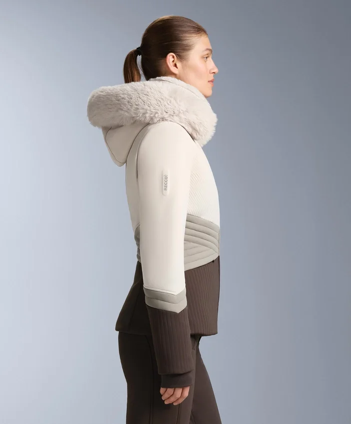 Geci de schi Primaloft® super-ajustate, rezistente la apă, cu blocuri de culoare Geci de schi Primaloft® super-ajustate, rezistente la apă, cu blocuri de culoare