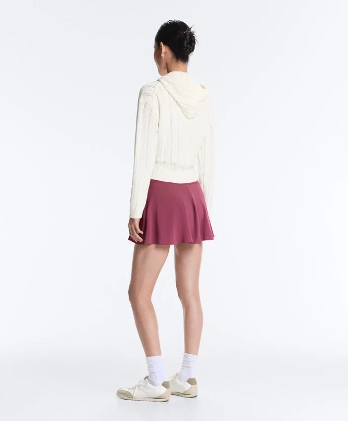 Geci din tricot ajurat cu glugă Geci din tricot ajurat cu glugă