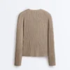 Geci din tricot cu nervuri, cu închidere cu legături laterale Geci din tricot cu nervuri, cu închidere cu legături laterale