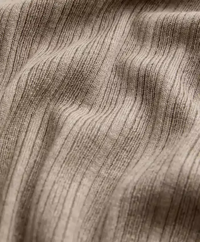 Geci din tricot cu nervuri, cu închidere cu legături laterale Geci din tricot cu nervuri, cu închidere cu legături laterale